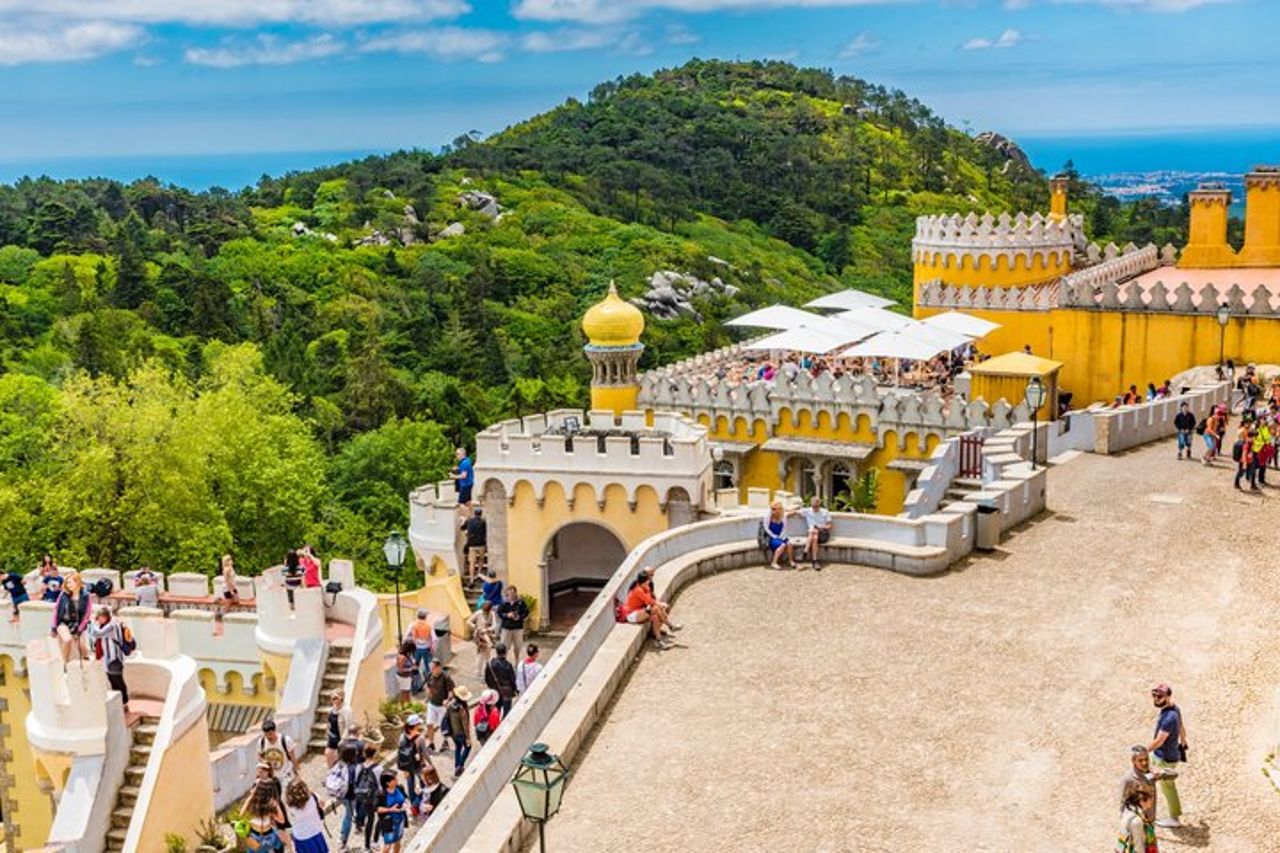 Da Lisbona per piccoli gruppi a Sintra, Pena, Regaleira, Cabo Roca, Cascais — 2