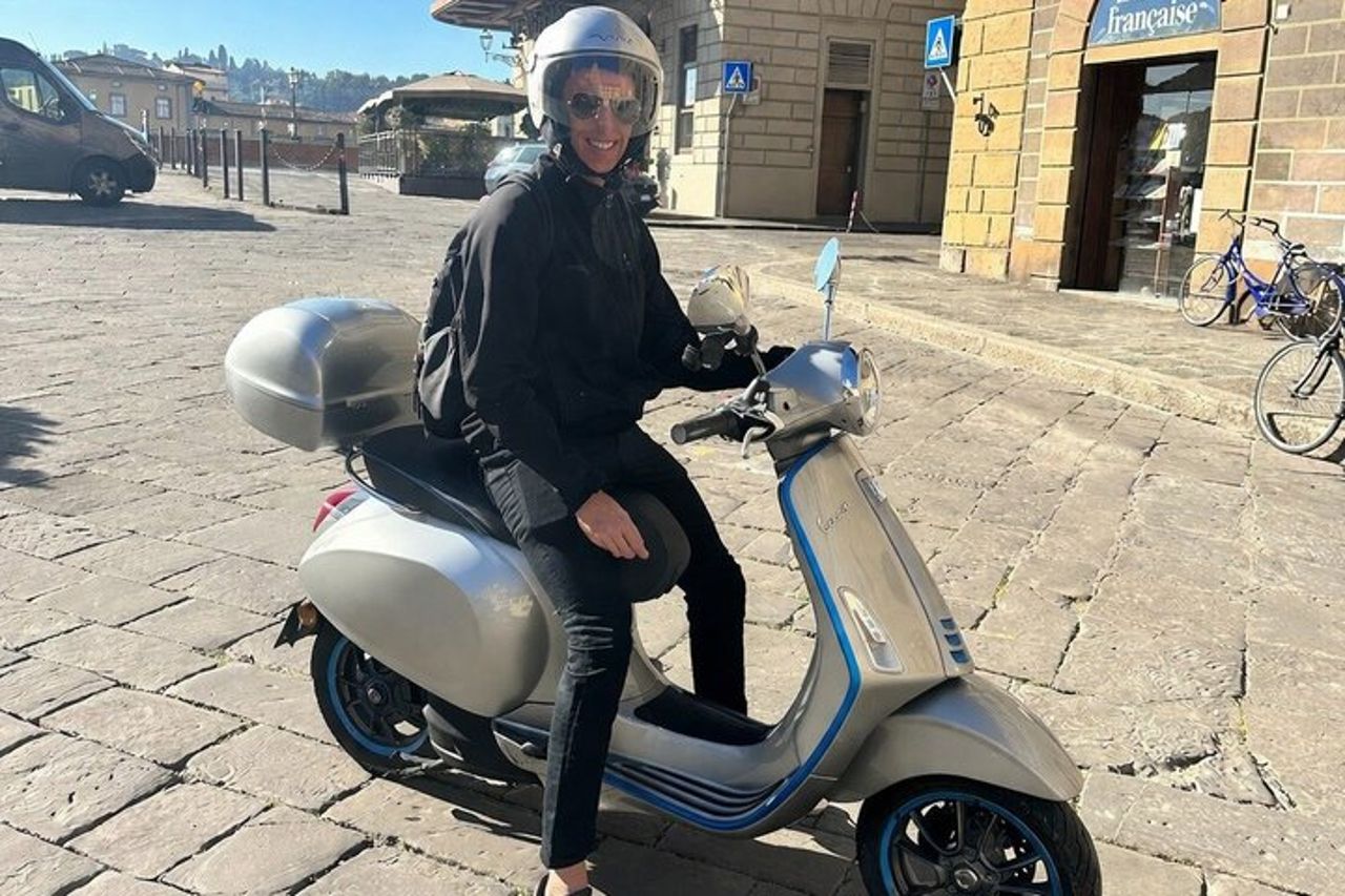 Colline del Chianti: Tour e-Vespa con app guidata + pranzo a Greve — 6