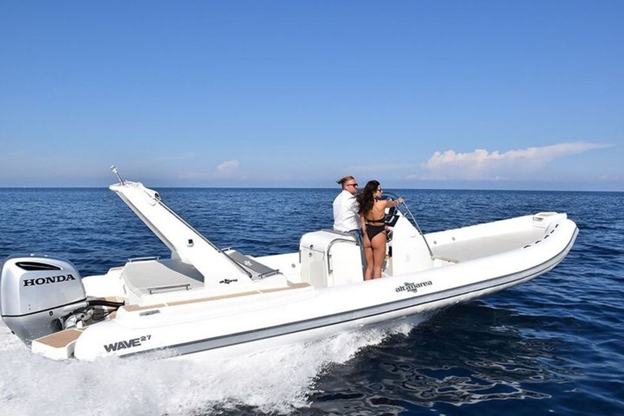 Tour in barca low cost Favignana e Levanzo da Trapani — 8