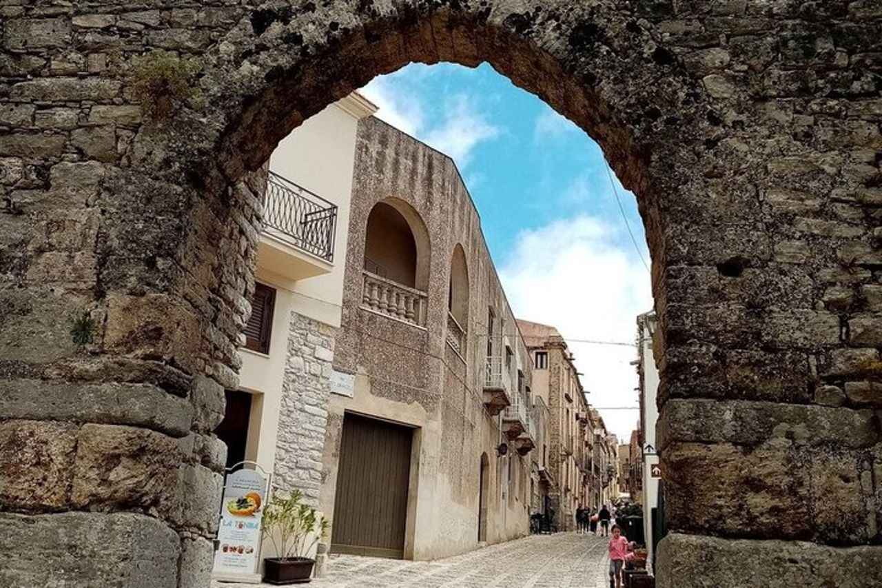 Tour da Palermo per SASi Calatafimi e Segesta Erice con ticket — 6