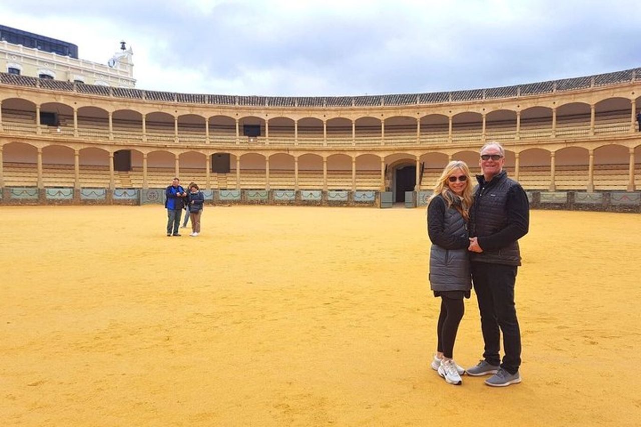 Tour privato di Ronda e Setenil de las Bodegas Porto di Malaga — 3