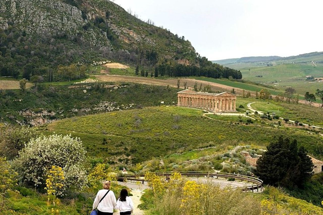 Segesta, Erice, Saline di Marsala e Isola Mozia da Palermo, Tour Privato — 3