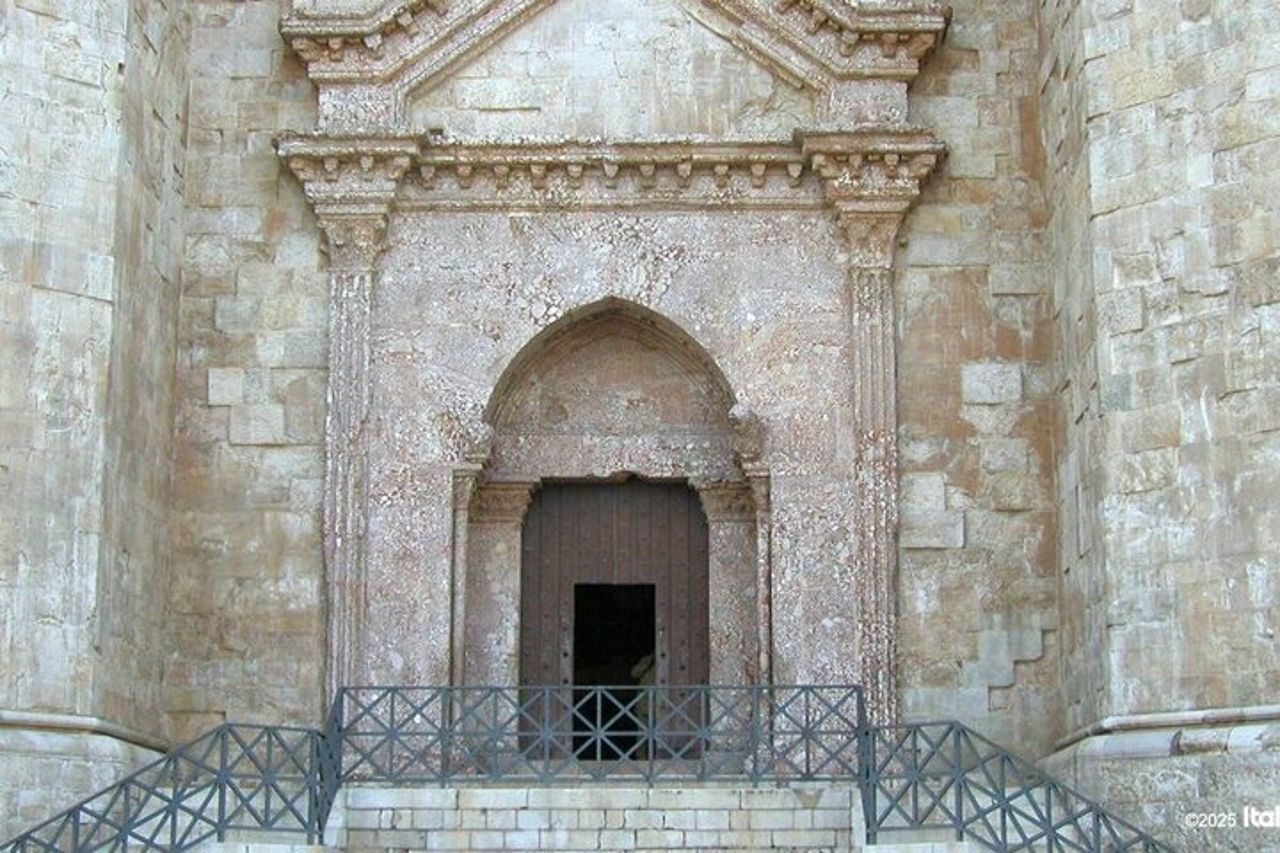 Tour privato di Castel del Monte: l'iconico castello ottagonale d'Italia — 7