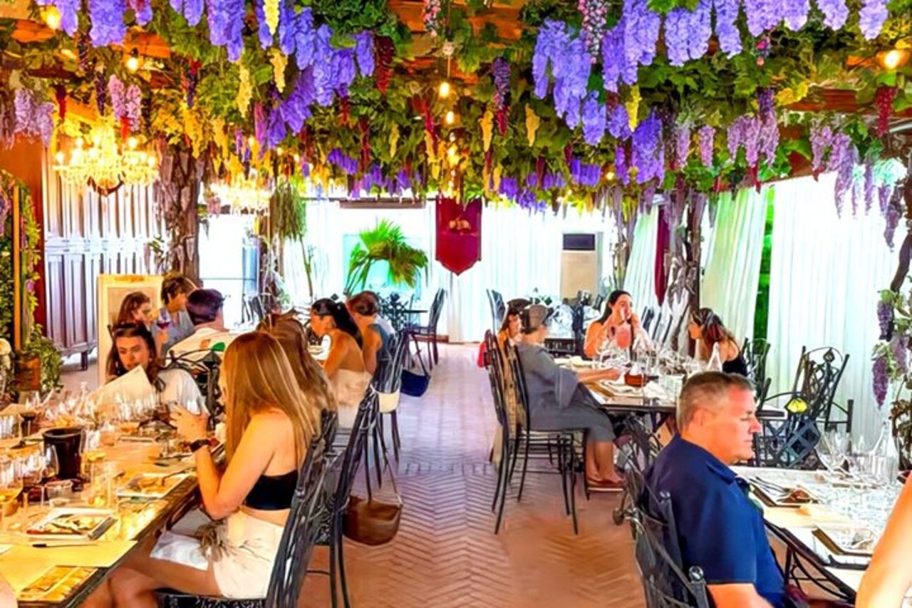 San Gimignano Wine Tasting & cena toscana in una cantina locale — 2