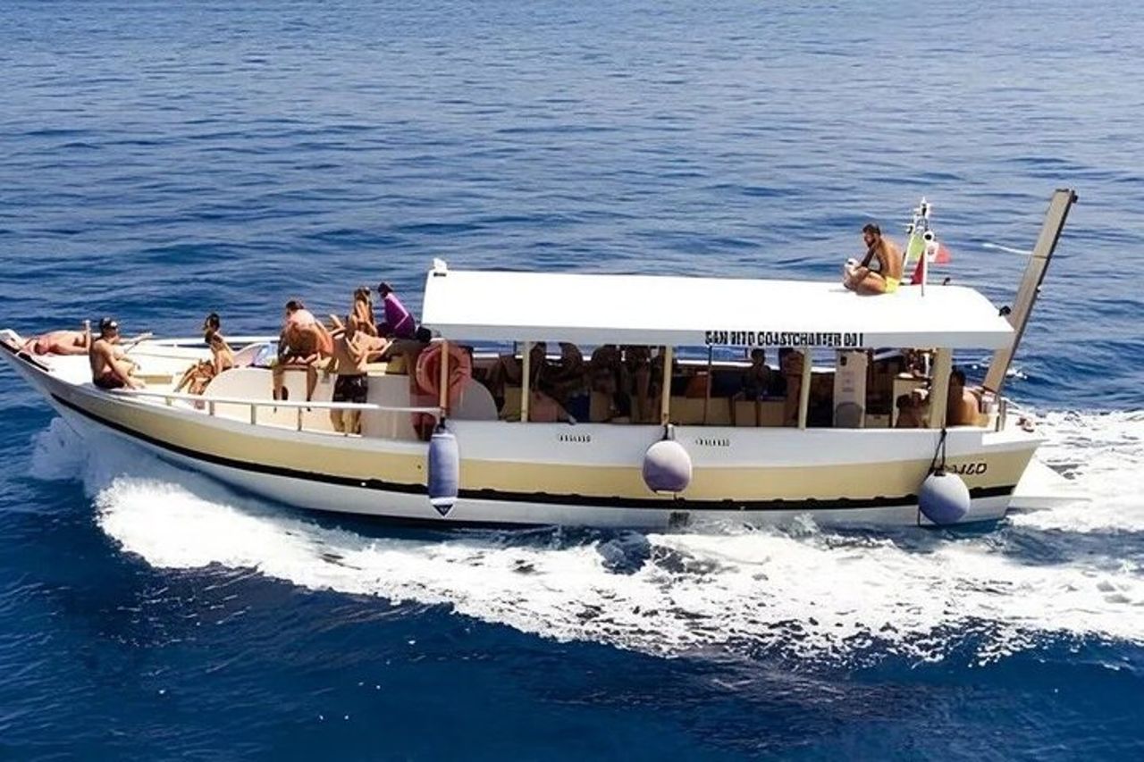 Tour in barca a San Vito Lo Capo tra relax e mare e aperitivo — 9