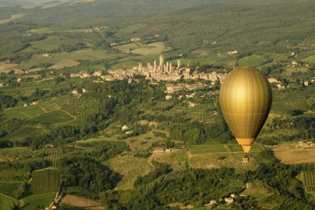 Giro in mongolfiera a San Gimignano, Toscana