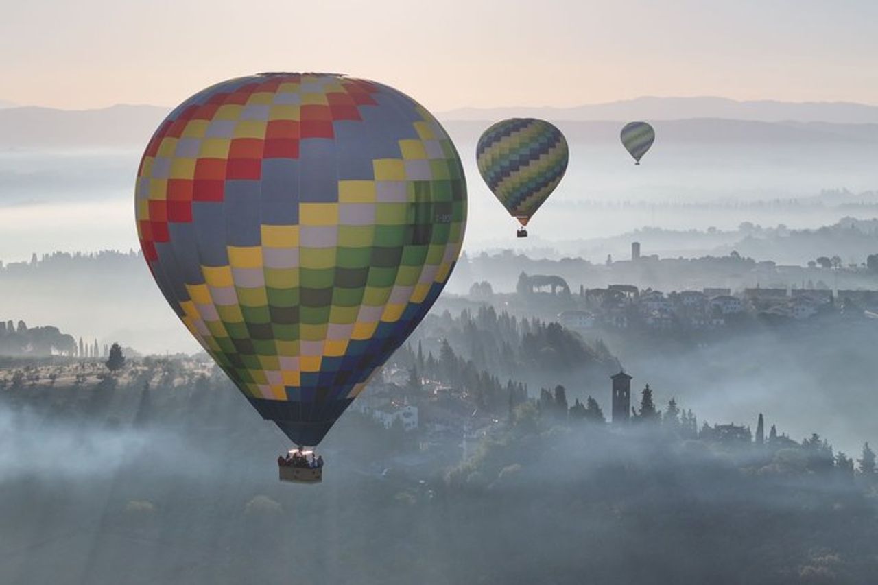 Giro in mongolfiera a San Gimignano, Toscana — 7