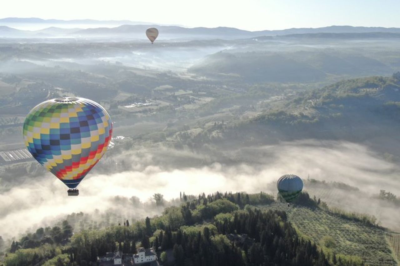 Giro in mongolfiera a San Gimignano, Toscana — 9