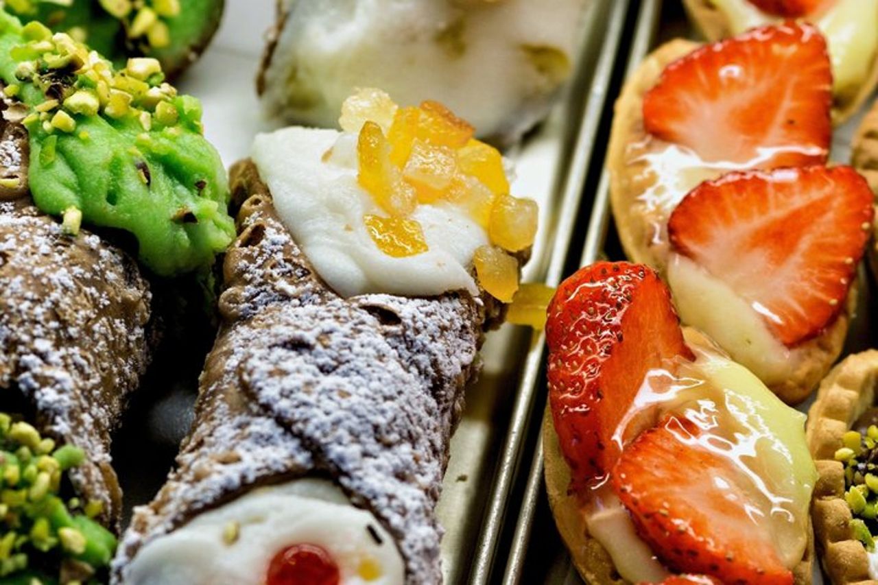 Siracusa in Tuk Tuk e Storia ed il Cannolo più buono della Città