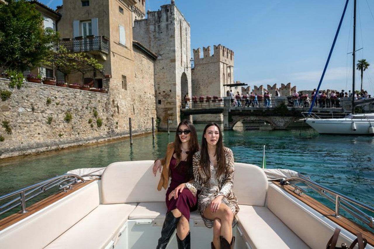 Tour Romantico Privato In Motoscafo Da Sirmione — 7