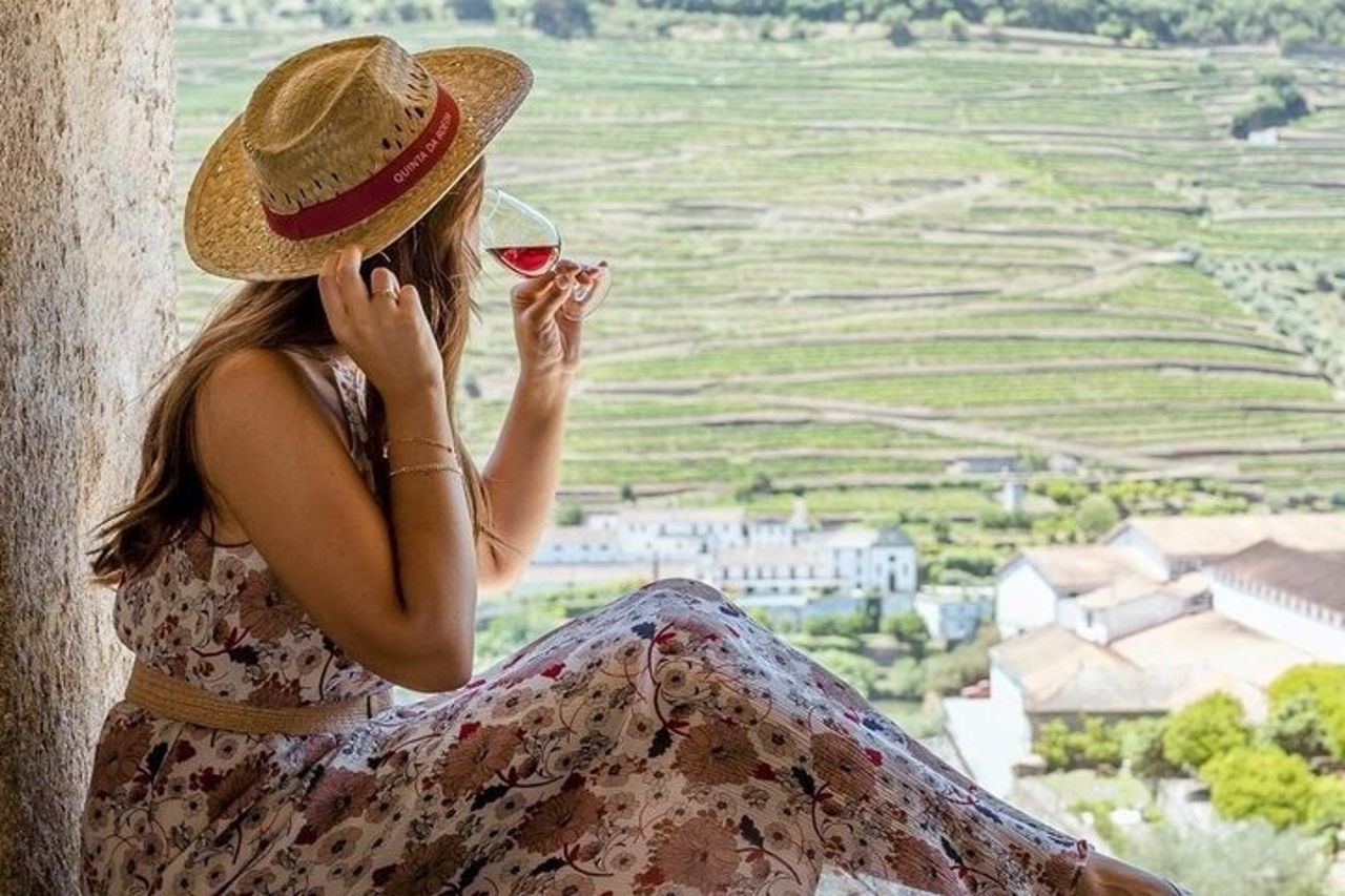 Tour premium per piccoli gruppi della Valle del Douro, degustazione di vini, pranzo e barca — 3