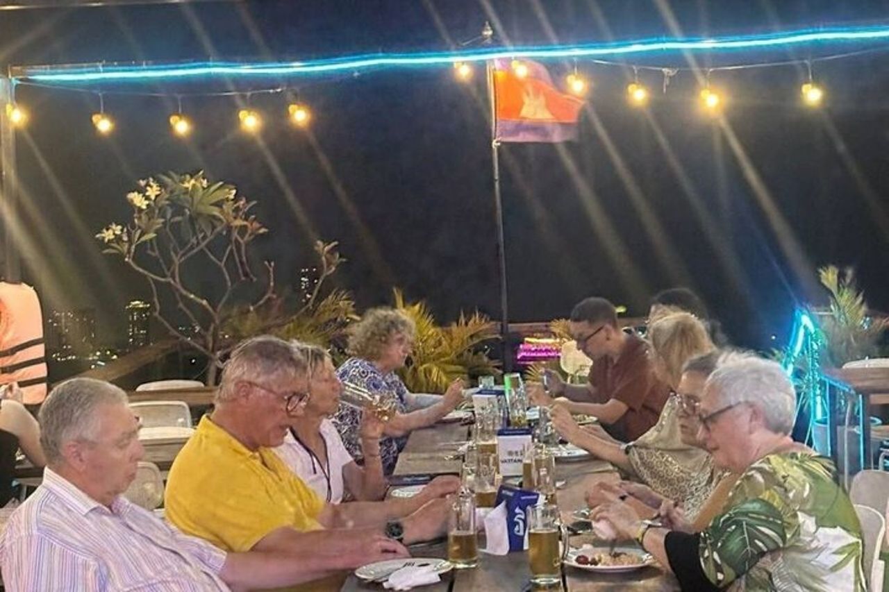 Crociera al tramonto a Phnom Penh con birra illimitata e barbecue a buffet — 3