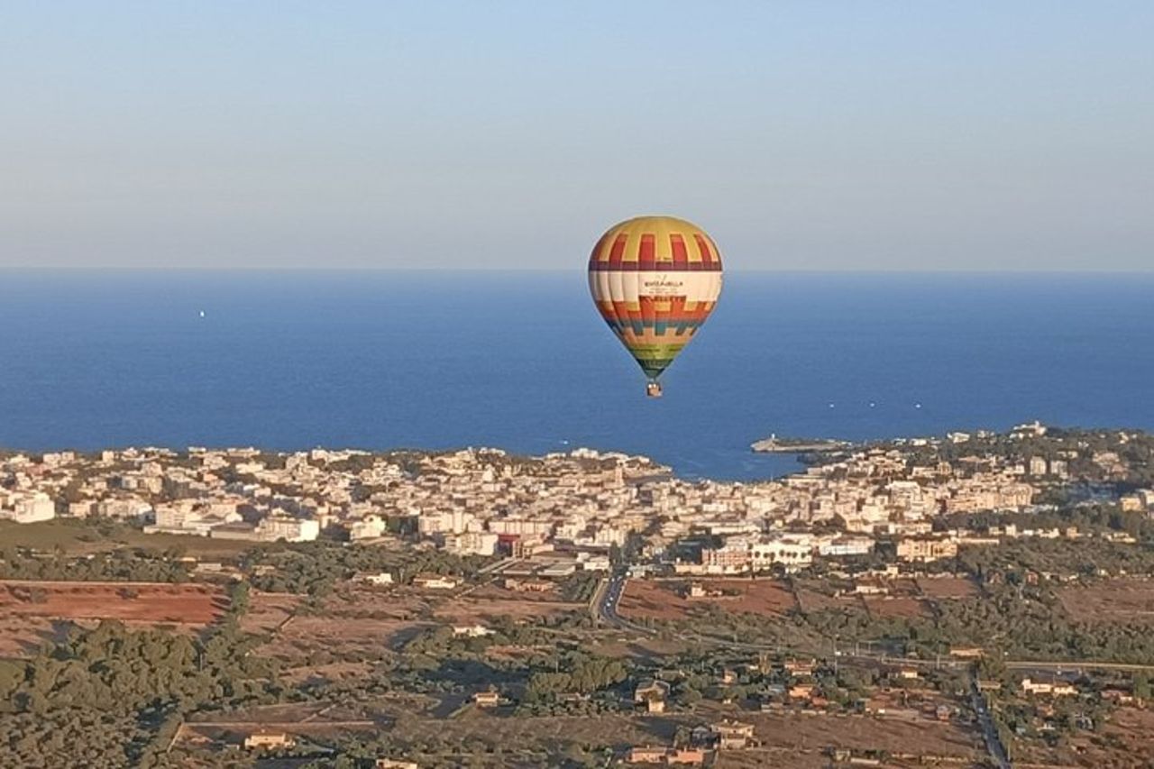 Esperienza di alba e tramonto Giro in mongolfiera Maiorca — 8