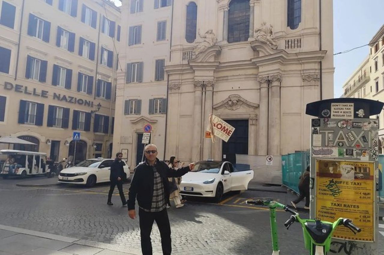 Tour guidato della Fontana di Trevi con accesso esclusivo — 2