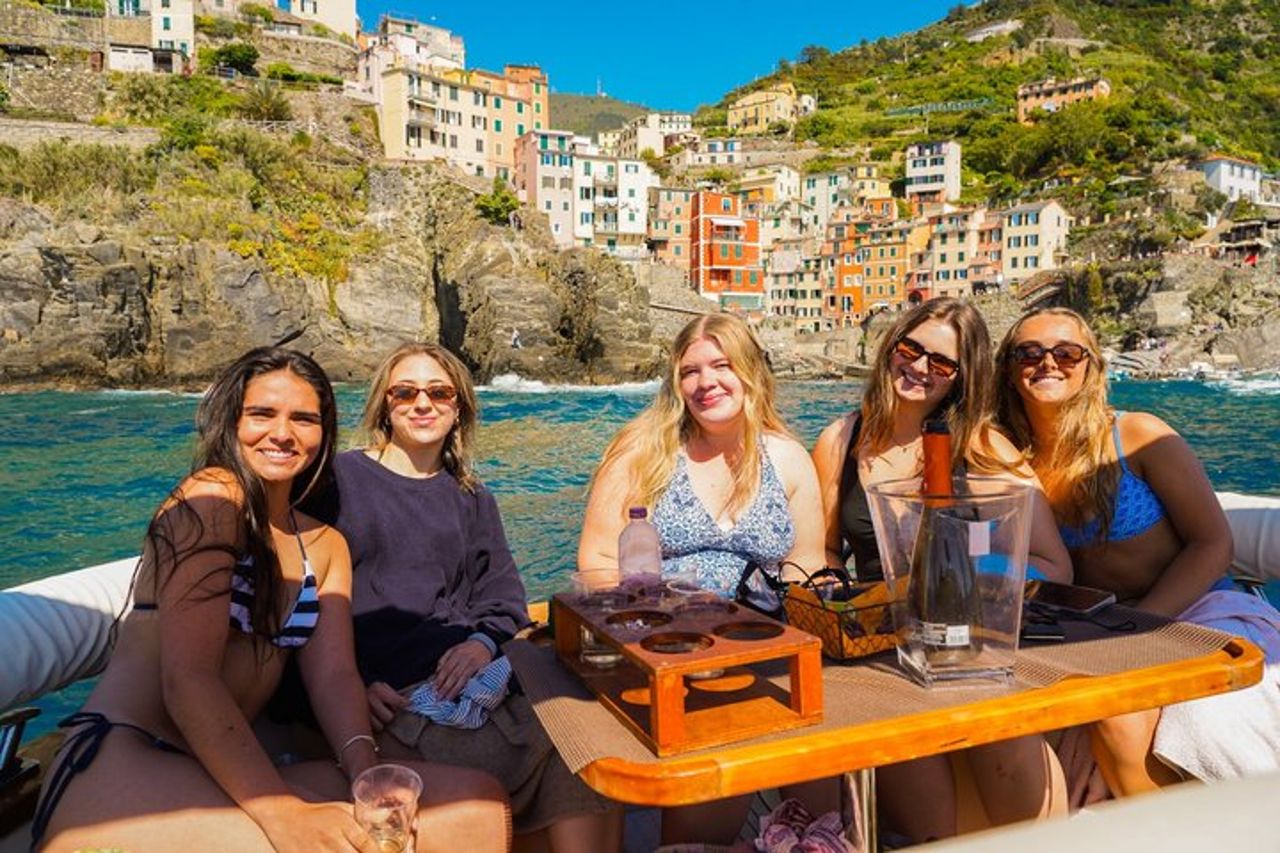 Tour in Barca delle Cinque Terre con Partenza da Monterosso — 8