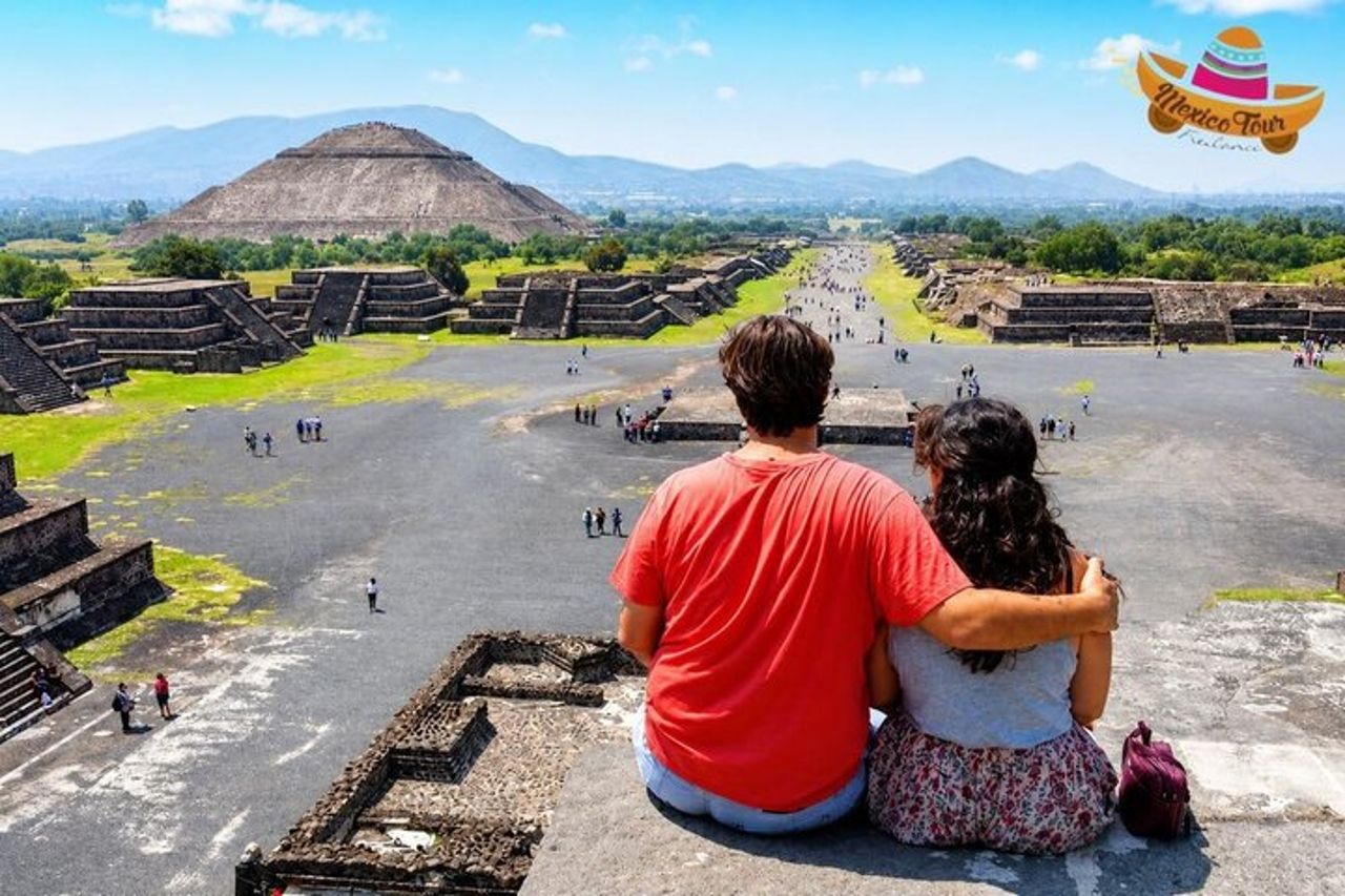 Combo privato 2 giorni: Teotihuacan + Basilica + Tlatelolco + Xochimilco + Frida + Coyoacan