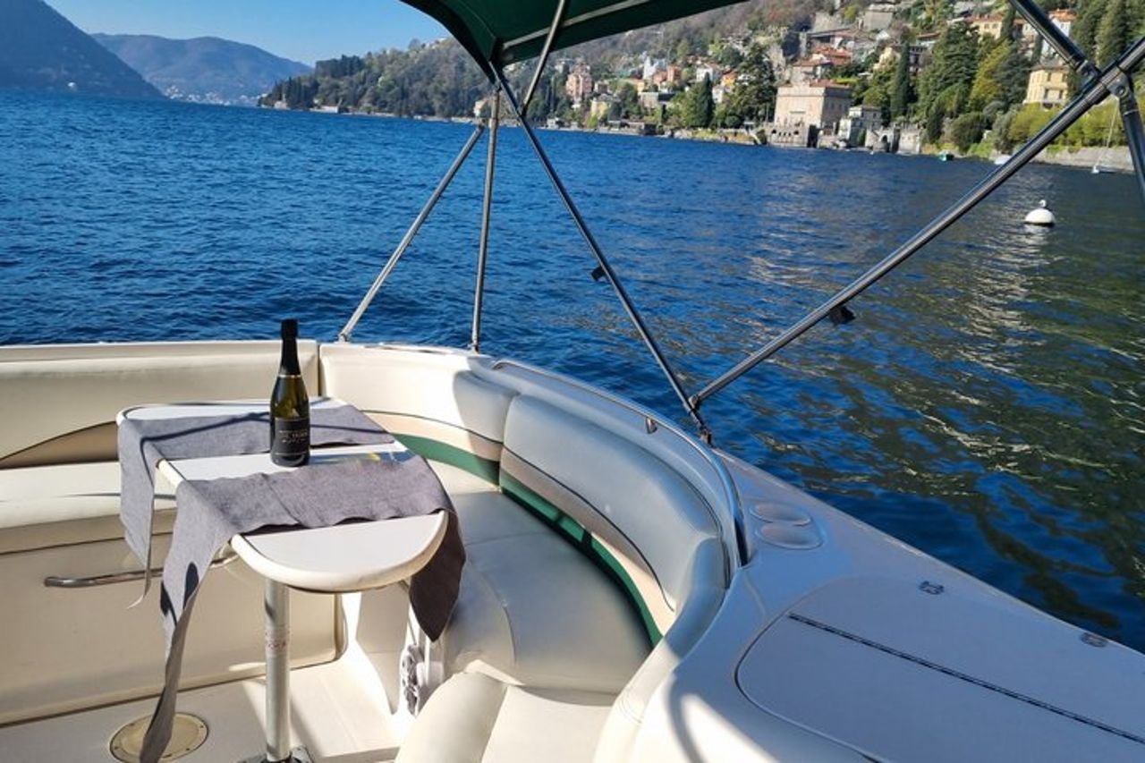 Esplora i tour in barca sul Lago di Como con viste panoramiche — 3