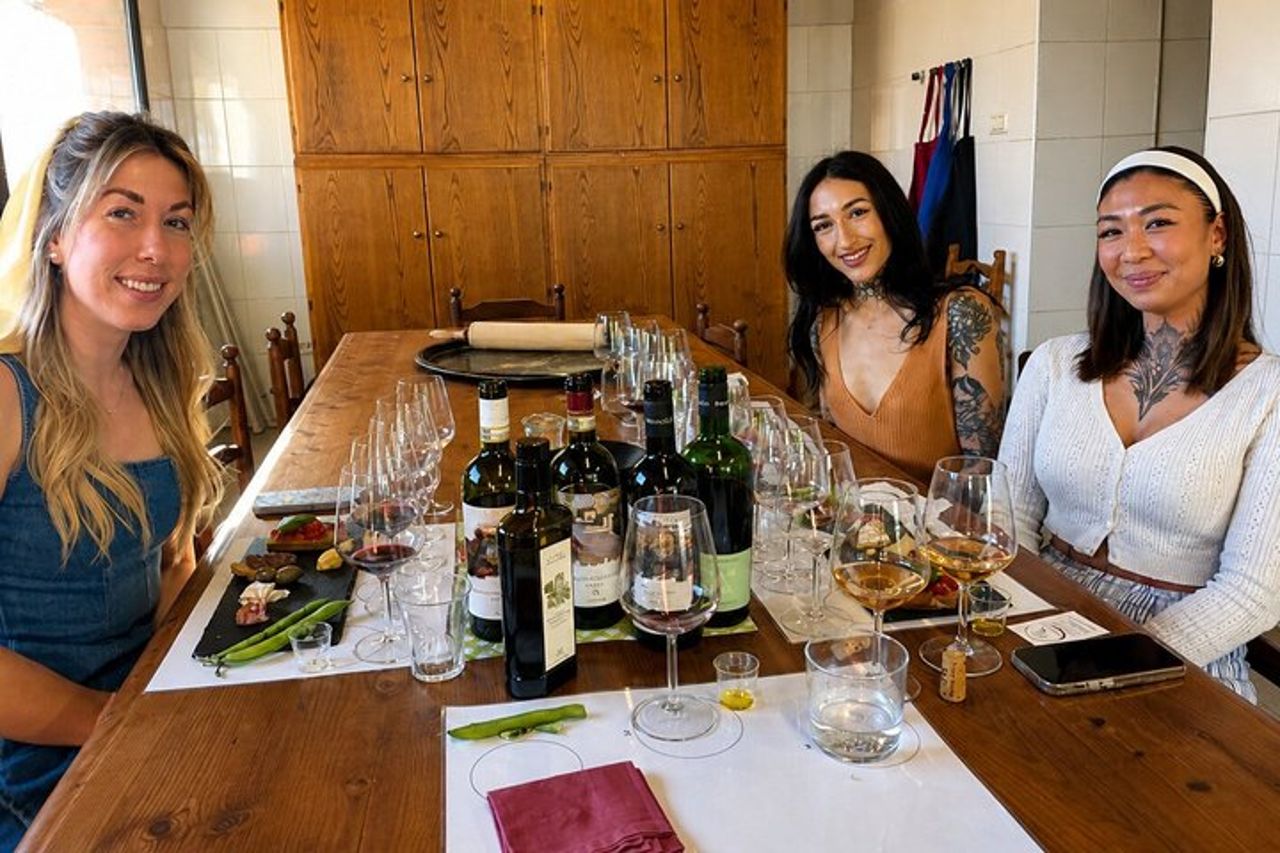San Gimignano degustazione vini Essenza Toscana — 5