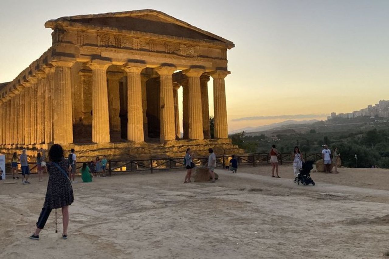 Tour al tramonto della Valle dei Templi con biglietto salta fila — 5