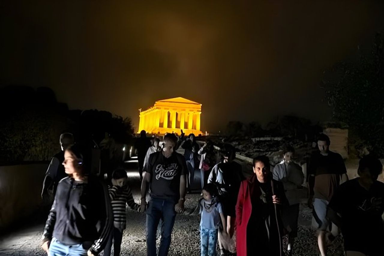 Tour della Valle dei Templi sotto le stelle con ticket incluso — 4