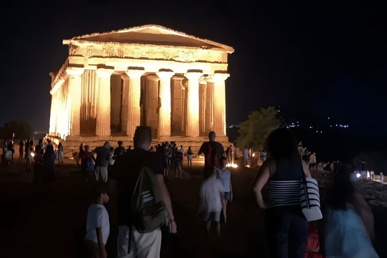 Tour della Valle dei Templi sotto le stelle con ticket incluso — 7